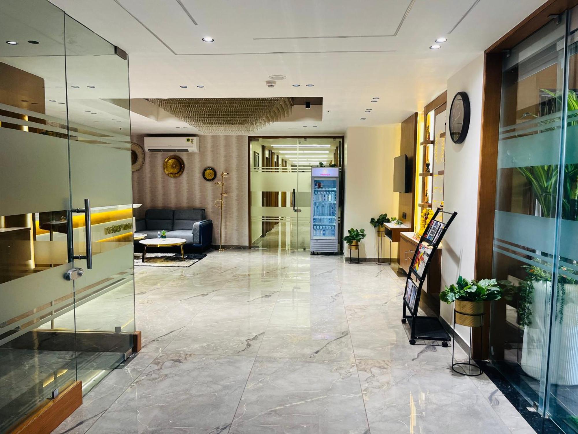 Hotel Royal Empire Gandhinagar Zewnętrze zdjęcie