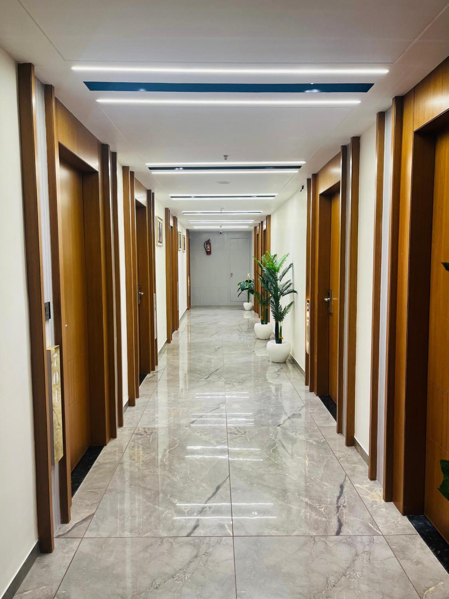 Hotel Royal Empire Gandhinagar Zewnętrze zdjęcie
